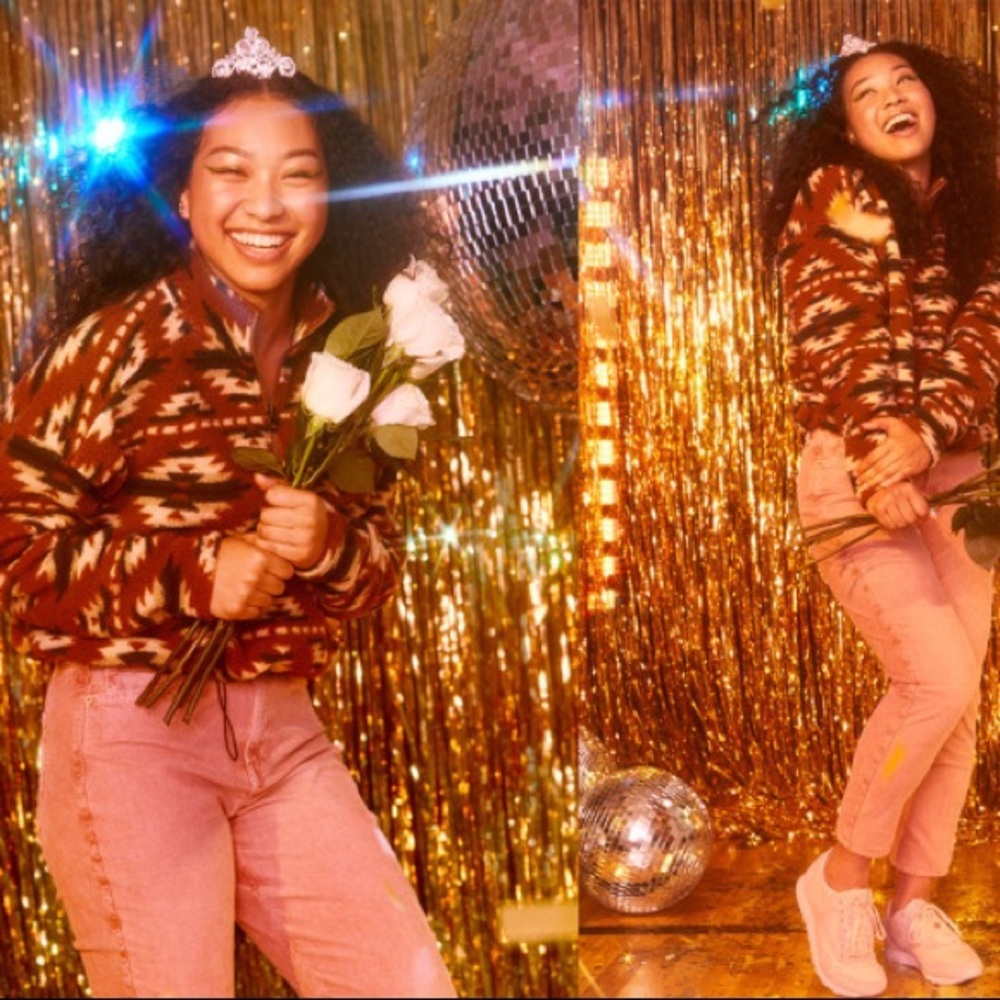 American Eagle Cropped Sherpa Quarter Zip